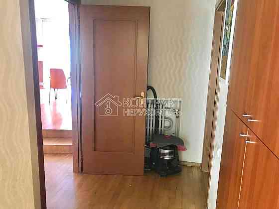 Продаж Квартира 4-кімнатна, 2/5 поверх на вул. Університетська Kharkiv