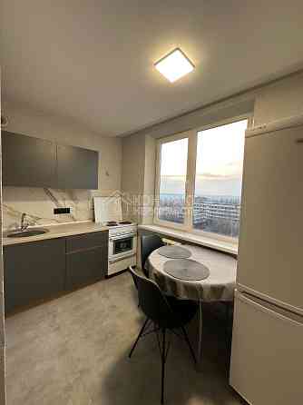 Продаж Квартира 2-кімнатна, 9/9 поверх на вул. Перемоги Kharkiv