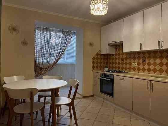 Продаж Квартира 2-кімнатна, 2/10 поверх на Пирогова Вінниця