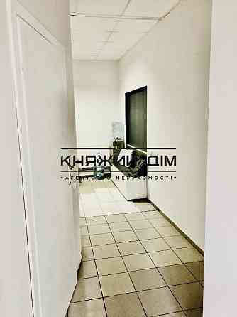 Оренда офісне приміщення на Межигорская ул. поверх - 3/4 Kiev