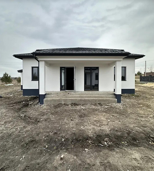 Продаж Будинок 5-кімнатний на вул. Київська Рівне - фото 1