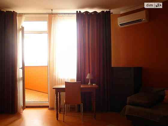 Оренда Квартира 1-кімнатна, 18/23 поверх на Пчелки Елены ул., 2 а Киев