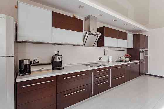 Продам 3-комнатную квартиру с ремонтом в кирпичном доме на ул. Заболотного Одесса