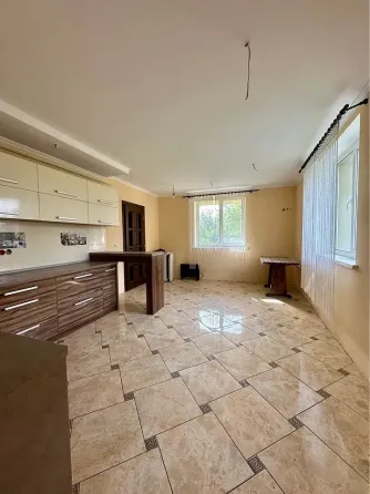 Продажа 2-этажный Дом с участком 5.5 сот 160 кв.м 5 комн. на вивізна Криховцы