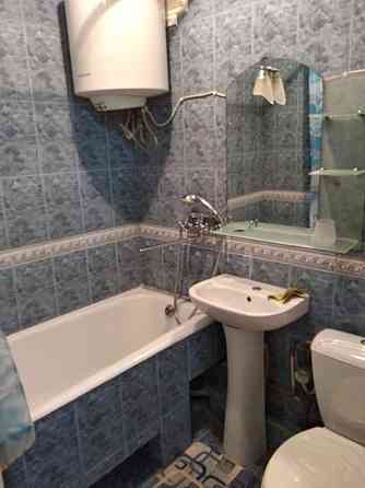 Оренда Квартира 1-кімнатна, 2/5 поверх на проспект Повітряних Сил, 74 Kiev