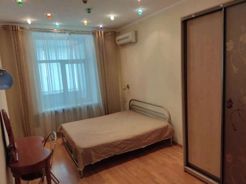 Оренда Квартира 3-кімнатна, 2/3 поверх на ул. Юрковская Київ - фото 1