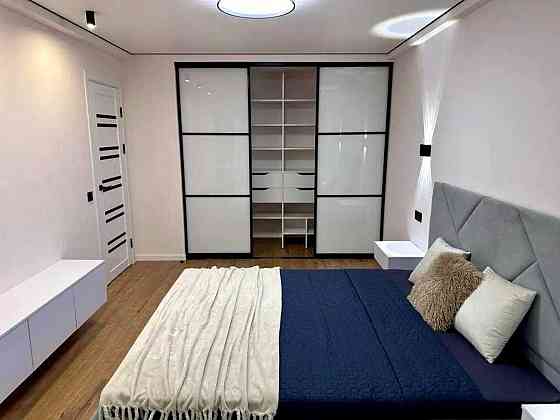 Продаж Квартира 1-кімнатна, 8/9 поверх на Берестейський вул., д. 19 Kiev