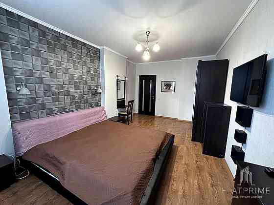 Продаж Квартира 2-кімнатна, 8/23 поверх на Максимовича Михайла вул., д. 3-Г Київ