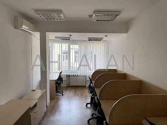 Оренда офісне приміщення на Хорива вул., 1А приміщень - 4, поверх - 3/3 Київ