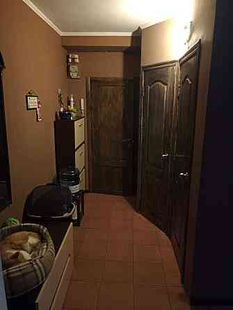 Оренда Квартира 2-кімнатна, 2/5 поверх на Салютная ул., 9 Киев