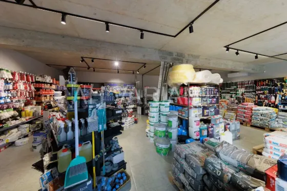 Продаж Приміщення в житловому будинку площа 125 кв.м 1-й поверх на Загорська 122 Ужгород