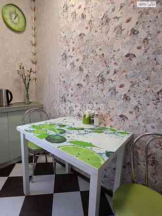 Продаж Квартира 2-кімнатна, 5/5 поверх на вул. Тракторостроителей Kharkiv