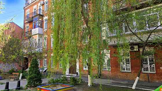 Продаж Квартира 3-кімнатна, 2/4 поверх на Саксаганського вул. вул., д. 41-В Kiev