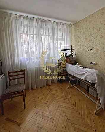 Продаж Квартира 1-кімнатна на Копыловская ул., 10Б Київ