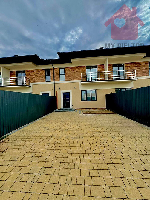 Будинок(Таунхаус) Ужгород. Сторожниця! New village!  - photo 1