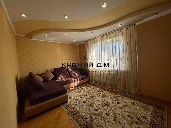 Оренда Квартира 2-кімнатна, 15/18 поверх на Крушельницкой Соломии ул. Kiev