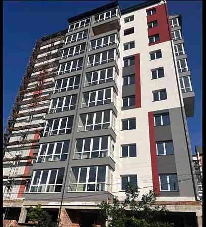 Продаж Квартира 3-кімнатна, 10/10 поверх на вул. Симоненка В. Івано-Франківськ