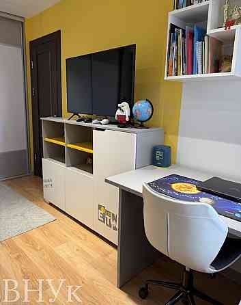 Продаж Квартира 3-кімнатна, 4/6 поверх на вул. Карпенка Ternopil'