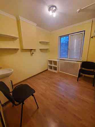 Оренда Квартира 2-кімнатна, 1/9 поверх на Леси Украинки бульв., 15 Kiev