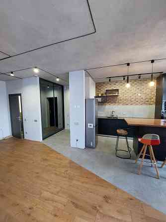 Продаж Квартира 3-кімнатна, 25/25 поверх на Пчілки Олени вул., д. 7 Київ