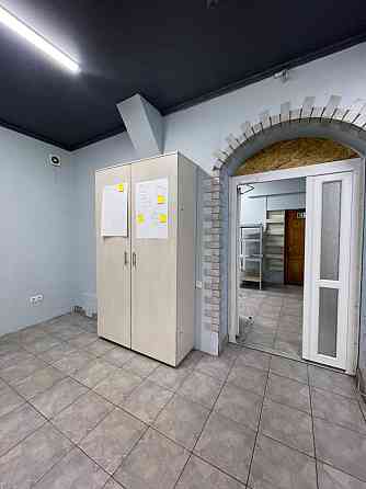 Продаж торгове приміщення на Лепкого Богдана Івано-Франківськ