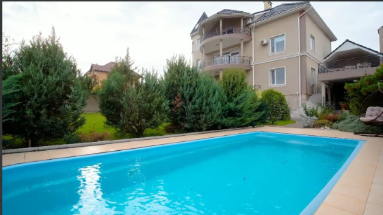 Уютный 3-х этажный ДОМ в Совиньоне - 2 с бассейном и лифтом Limanka