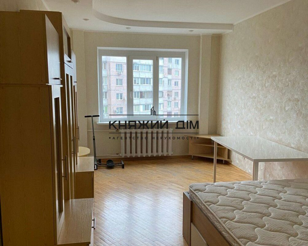 Продаж 1-кімнатної роздільної квартири по Ахматовій на Позняках. № 21145651 Київ - фото 1