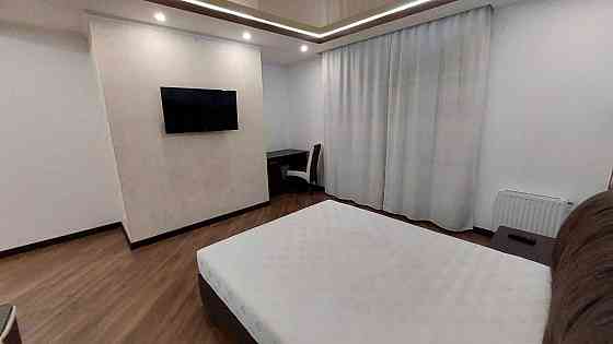 Оренда Квартира 1-кімнатна, 11/25 поверх на вул. Драгоманова, 2б Киев