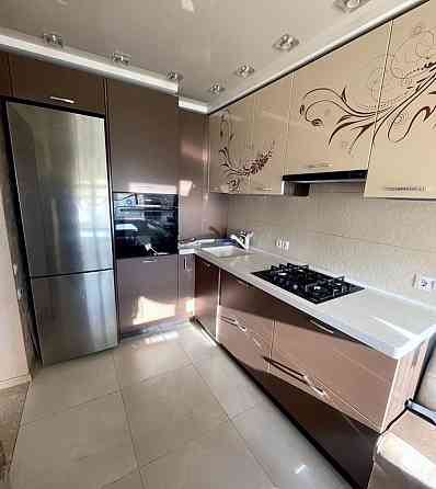 Продаж Квартира 5-кімнатна, 7/9 поверх на Малиновского Маршала ул., 26 Дніпро