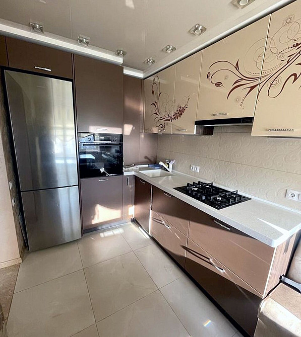 Продаж Квартира 5-кімнатна, 7/9 поверх на Малиновского Маршала ул., 26 Дніпро - фото 1