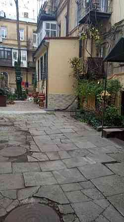 2 комнатная квартира в центре! Одеса