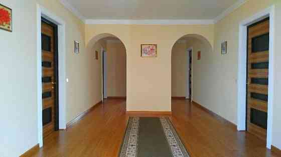 Продаж 3-поверховий Будинок  470 кв.м  на Яблунева Гора