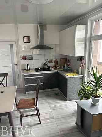 Продаж Квартира 3-кімнатна, 3/10 поверх на вул. Угорська L'viv