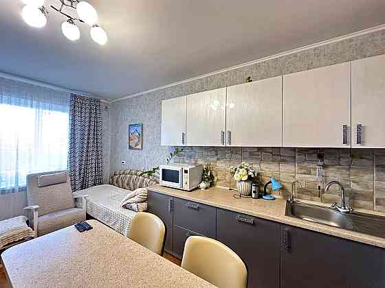 Продаж Квартира 3-кімнатна, 9/25 поверх на Глушкова Академіка вул., д. 9Б Киев