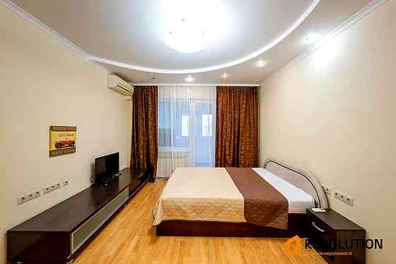 Оренда Квартира 1-кімнатна, 14/16 поверх на вул. Вишняківська, 7-Б Київ