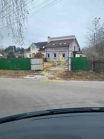 Продаж Будинок 6-кімнатний на Сиреневая ул., 38 