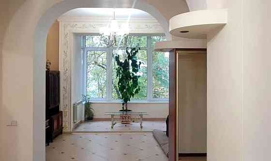 Продаж Квартира 2-кімнатна, 2/5 поверх на Івана Мазепи вул., д. 3 Київ