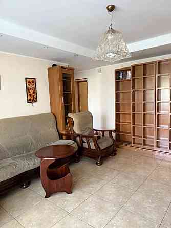 Оренда Квартира 3-кімнатна, 5/9 поверх на вул. Ентузіастів, 45/1 Київ