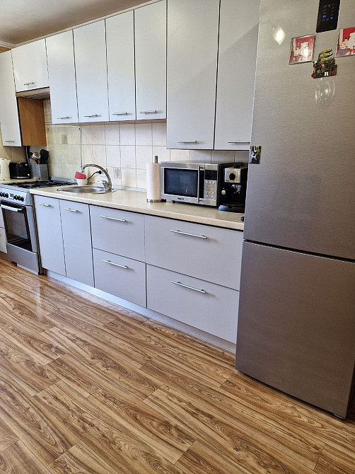 Семейный дом с детской площадкой и гаражом на тихой улице Нерубайське - фото 9