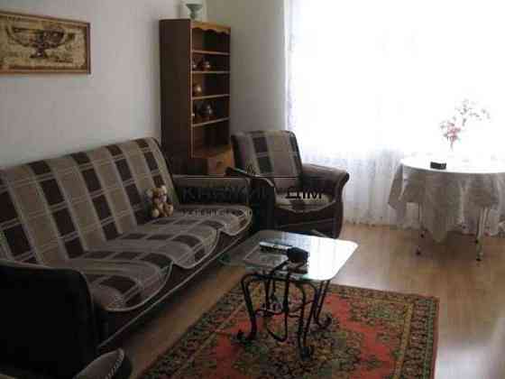 Оренда Квартира 3-кімнатна, 9/9 поверх на вул. Велика Васильківська Київ