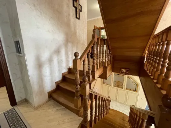 Продажа 2-этажный Дом с участком 10 сот 298.8 кв.м 4 комн. на Дачна Бохоники