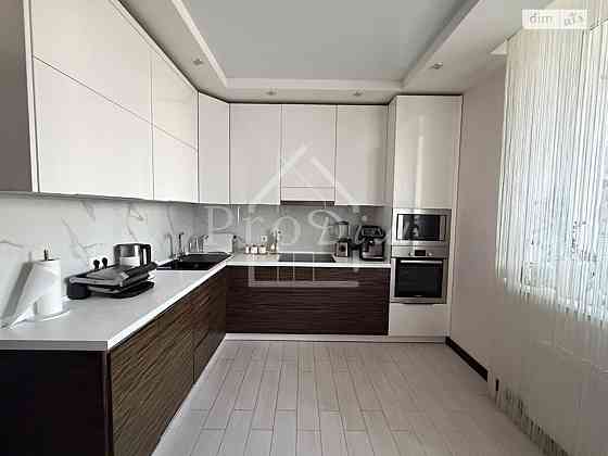 Продаж Квартира 2-кімнатна, 20/25 поверх на Драгоманова вул., 2Б Київ