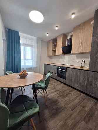 Оренда Квартира 1-кімнатна, 10/14 поверх на Кудрявська, 24а Киев