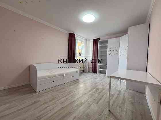 Продаж Квартира 3-кімнатна, 16/26 поверх на вул. Трутенко Онуфрия ул./Михайла Максимовича Київ