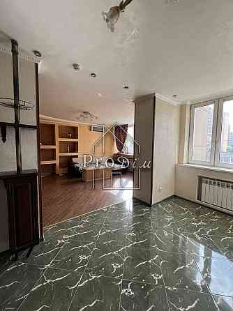 Продаж Будинок 2-кімнатний на Срібнокільська вул., 1 Киев