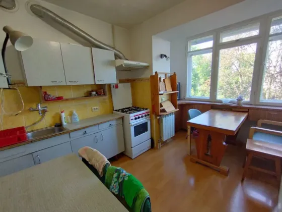 For rent 3-room Apartment 75 sq.m Жемайте 13 Uzhhorod