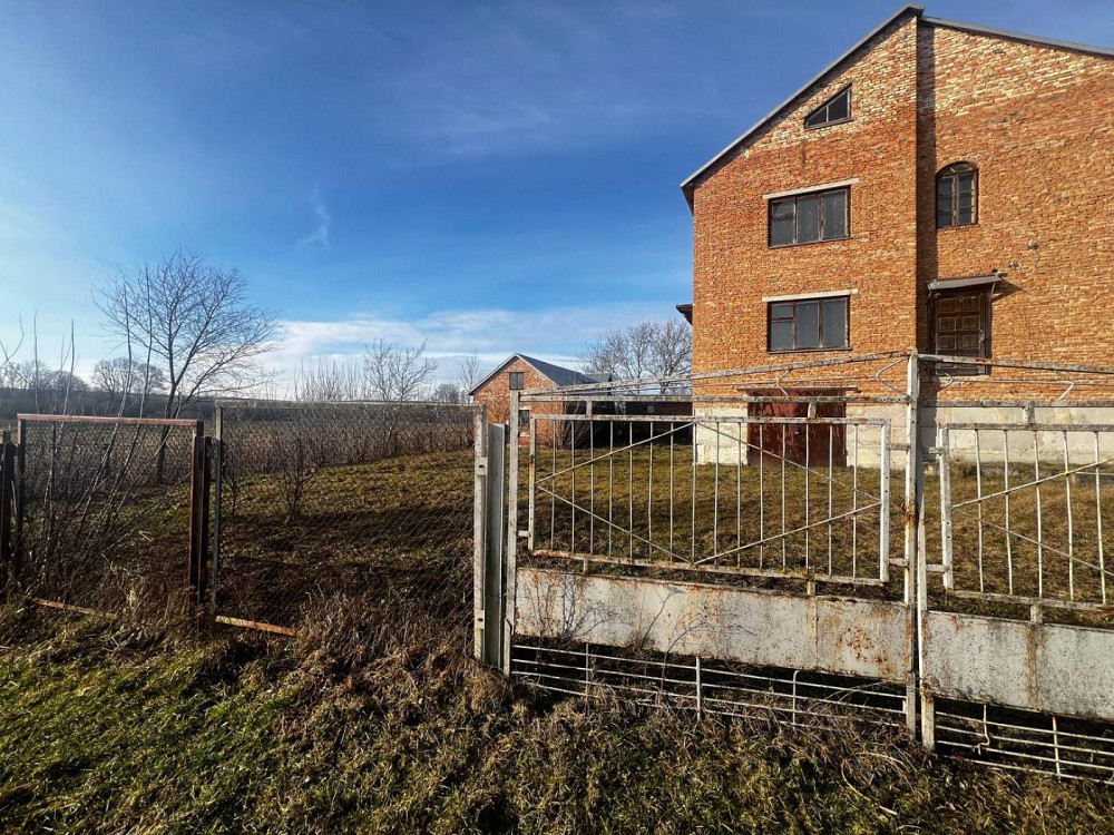 Продаж 3-поверховий Будинок з ділянкою 40 сот 185 кв.м 6 кімн. на Молодіжна вул. Старий Милятин - фото 3