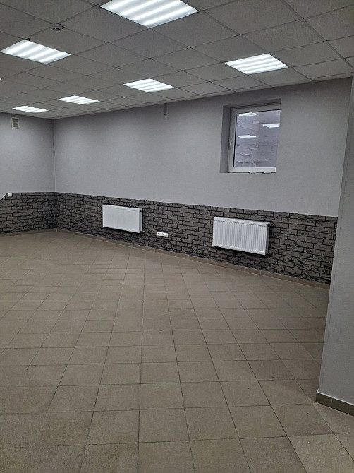 Оренда торгове приміщення на вул. Дубенська Кременец - изображение 1