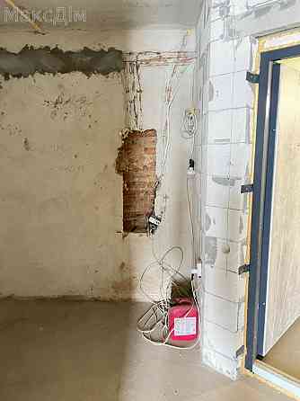 Продаж Квартира 3-кімнатна, 6/9 поверх на вул. Яреми Ternopil'