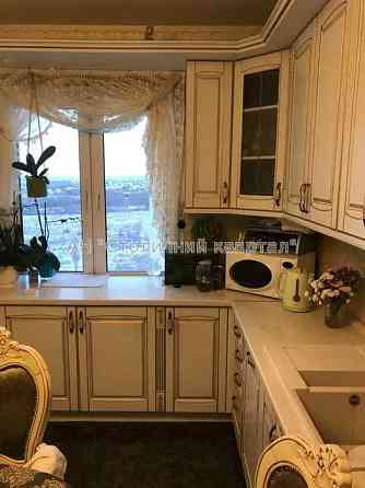 Продаж Будинок 3-кімнатний на Милославська вул., 4 Киев